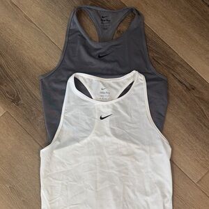 Nike Women's Dual Pack Gray and White Tank Tops Sz XS
